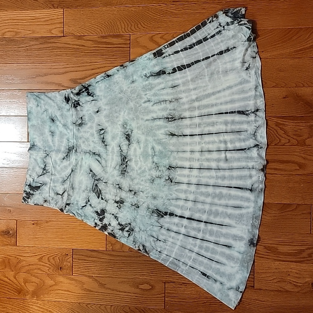 Three Dots tie dye skirt